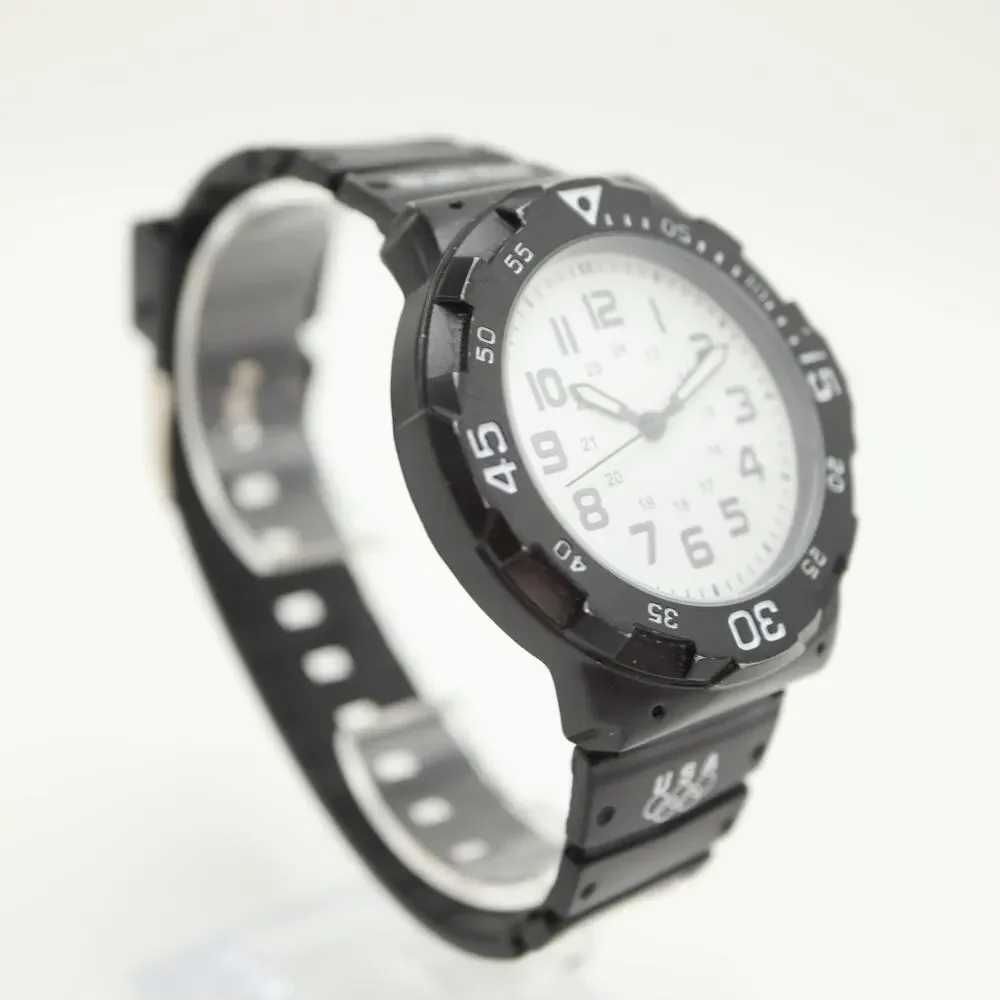 Mens 44mm Black White Easy Read Classic Sport Watch Black Band w New Battery
